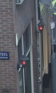 Lampen in de rosse buurt